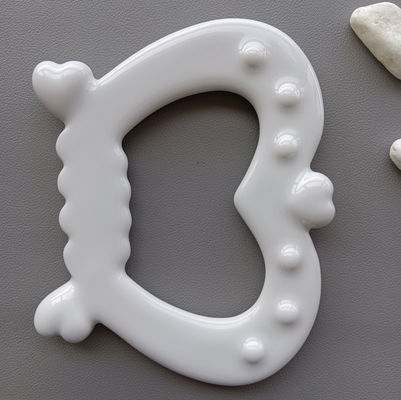 Experimenta los beneficios del logotipo personalizado de cerámica Gua Sha Stone para masaje muscular