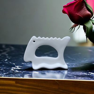 Cerámica Gua Sha herramienta facial tabla de raspado para diseño popular cuerpo de arcilla blanca masajista Guasha