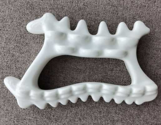 2024 Diseño Cerámico Gua Sha Herramienta facial para tabla de raspado y otros productos de masaje OEM / ODM aceptable