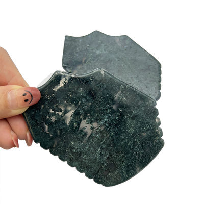 Masajista facial portátil de hierba natural tallada a mano de piedra de aguata guasha para el cuidado de la piel
