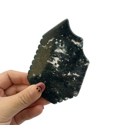 Masajista facial portátil de hierba natural tallada a mano de piedra de aguata guasha para el cuidado de la piel