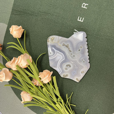 Agate gris Facial Guasha Elevación de la piel Firming mano natural Curación de Jade Gua Sha Herramienta de masaje para el fortalecimiento de la cara y la piel