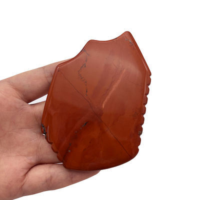 Red Jasper Facial Guasha Elevación de la piel Firmamiento natural de las manos Curación de Jade Gua Sha Herramienta de masaje facial portátil y de mano