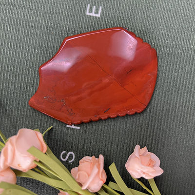 Red Jasper Facial Guasha Elevación de la piel Firmamiento natural de las manos Curación de Jade Gua Sha Herramienta de masaje facial portátil y de mano