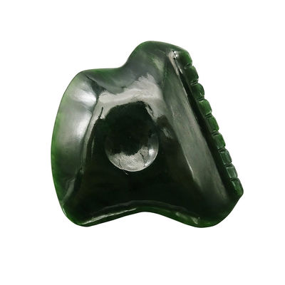 Relajación integral del cuerpo con la herramienta de masaje de Nefrita Pulida Gua Sha.