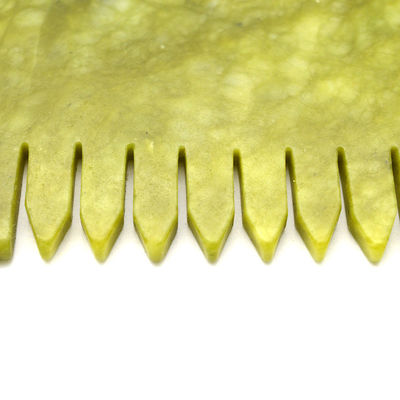 Cuidado de la salud personal Green Jade Comb Guasha Scraping Tool para el cuidado de la cabeza y alivio del dolor de parto multifuncional de mano