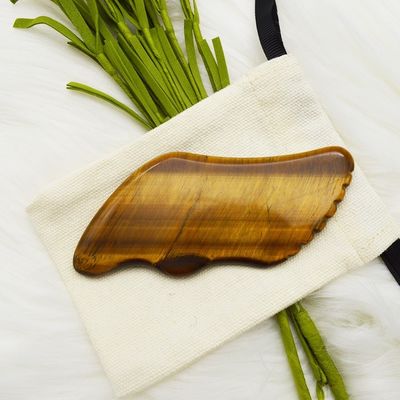 Artesanía hecha a mano Gua Sha Ojo de tigre natural Masajeador de piel para la cara Ojos Cuello Nody Relajación muscular OEM ODM