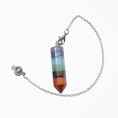 Sección cónica Cristal natural Siete Chakras Energía espiritual curativa Péndulo de collar de pirámide hexagonal colgante