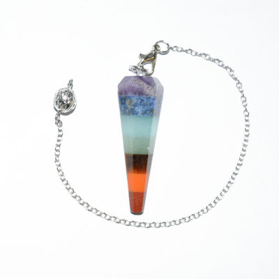 Sección cónica Cristal natural Siete Chakras Energía espiritual curativa Péndulo de collar de pirámide hexagonal colgante