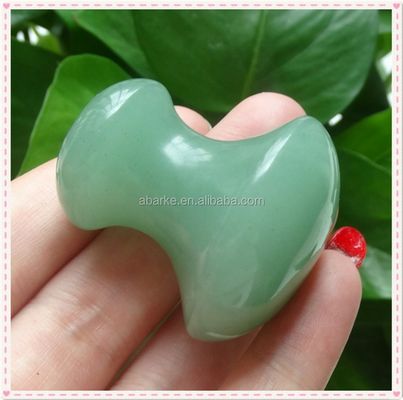 Piedra de masaje Gua Sha en forma de hongo Herramienta de aventurina verde hecha a mano para el rejuvenecimiento facial