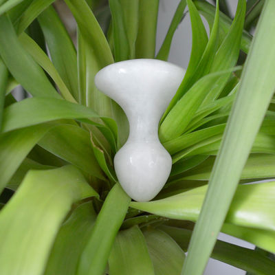 Logotipo personalizado de Jade Blanco Gua Sha herramienta de masaje para la cara y el cuello alivio del dolor piedra de masaje