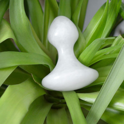 Logotipo personalizado de Jade Blanco Gua Sha herramienta de masaje para la cara y el cuello alivio del dolor piedra de masaje