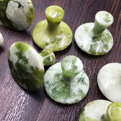 Propiedades del masajista Jade en forma de hongo verde raspado Gua Sha Herramienta para masaje corporal y belleza