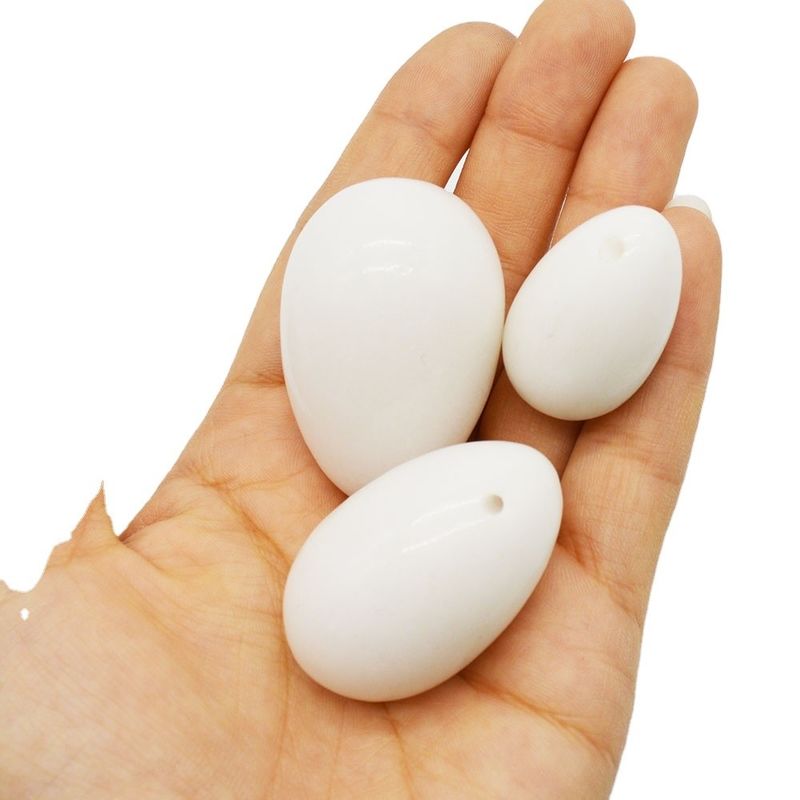 Características regionales huevos de jade blanco para el peso de Kegel huevos de mármol y piedra pulidos en estilo de arte popular