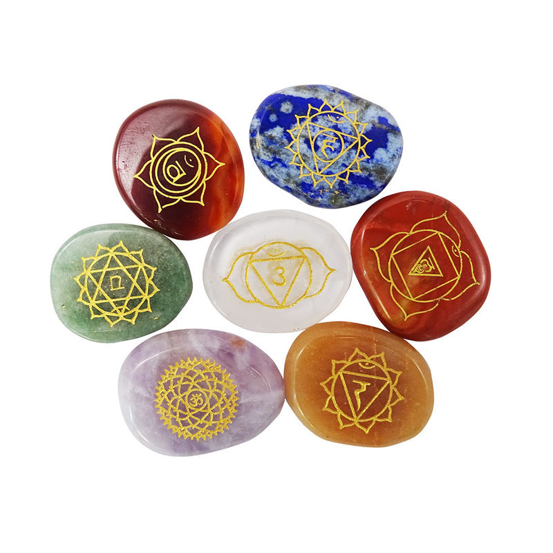 Siete piedras del chakra Reiki Cristales de curación Conjunto de símbolos grabados para la transformación espiritual