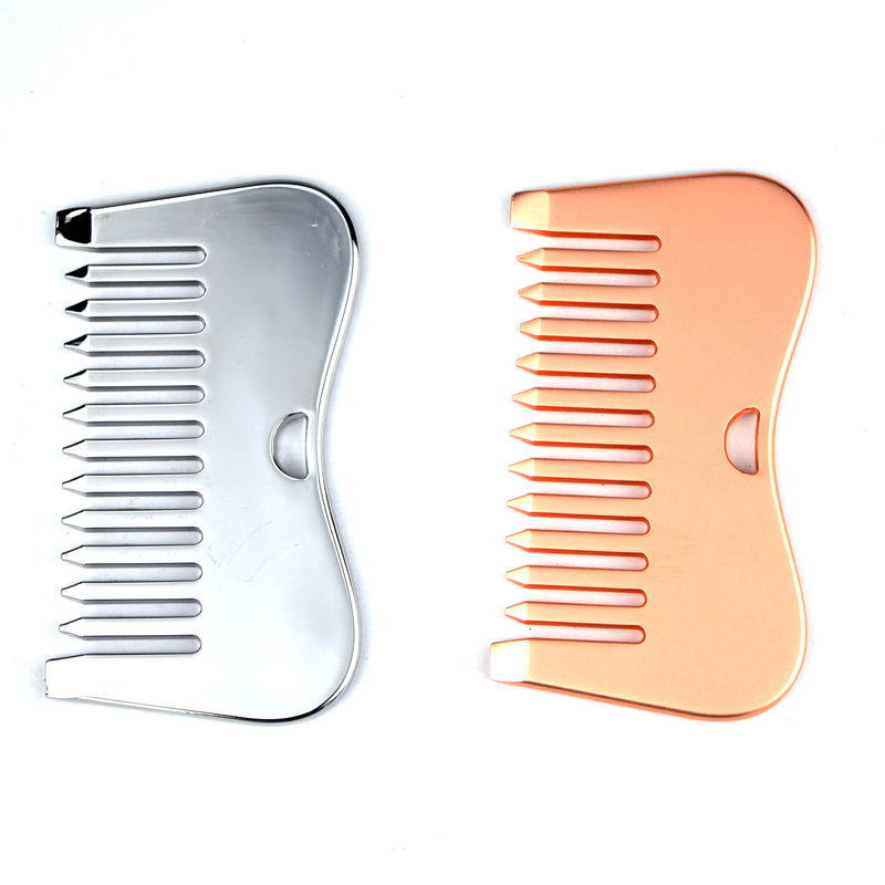 Logotipo personalizado DisponibleD plata de acero inoxidable Cuero cabelludo de masaje de metal Gua Sha Comb para herramientas de masaje 2024