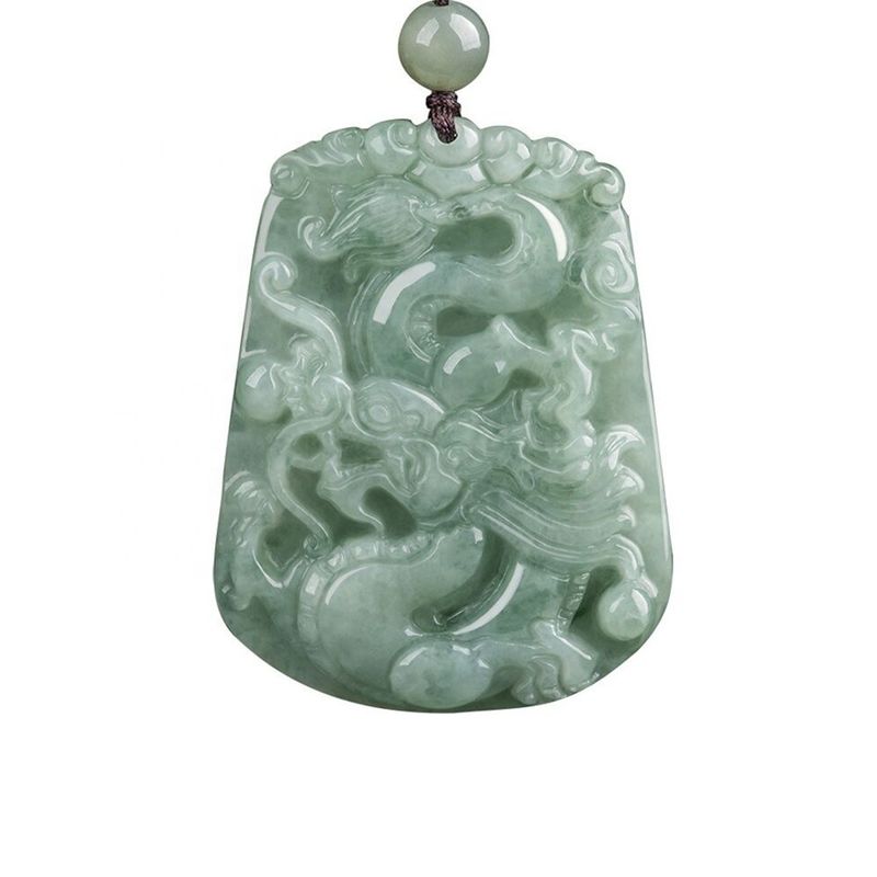 Collar de colgante de diseño único con jade tradicional chino hecho a mano y el dragón de la suerte volante jadeita