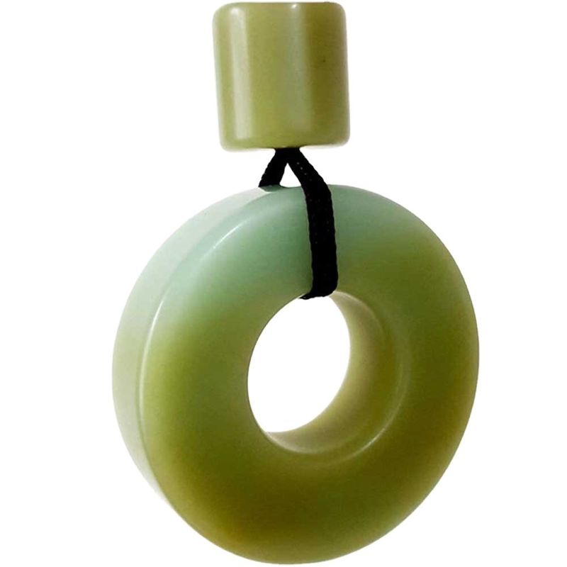Tema de amor 100% Jade natural Antiguo botón de seguridad chino tallado a mano colgante verde y amarillo claro