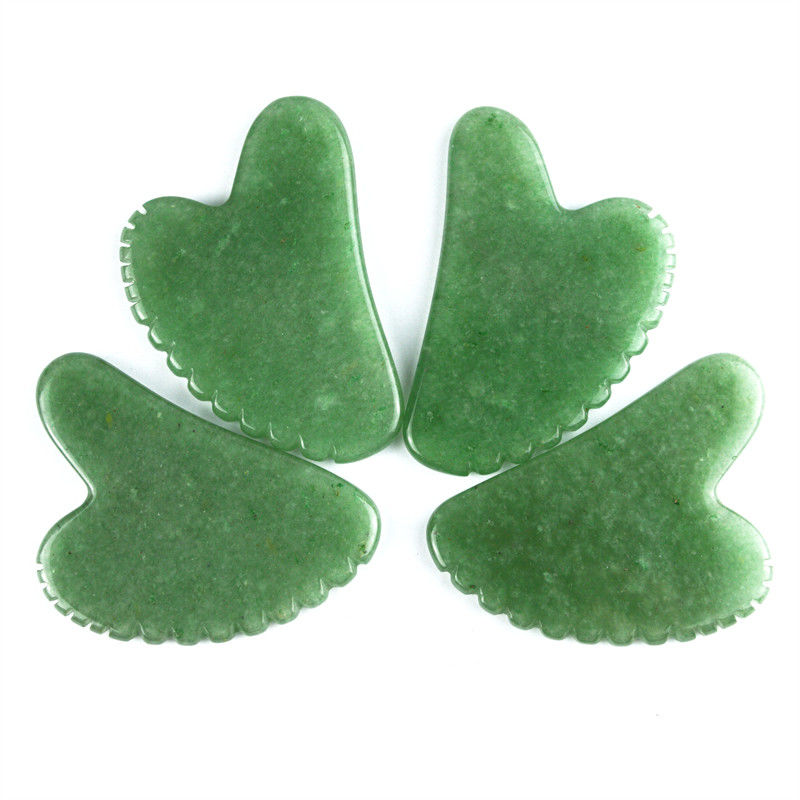 Forma natural del corazón Verde aventurino Jade Gua Sha Logotipo personalizado Guasha con dientes Facial herramienta de masaje de belleza masaje muscular