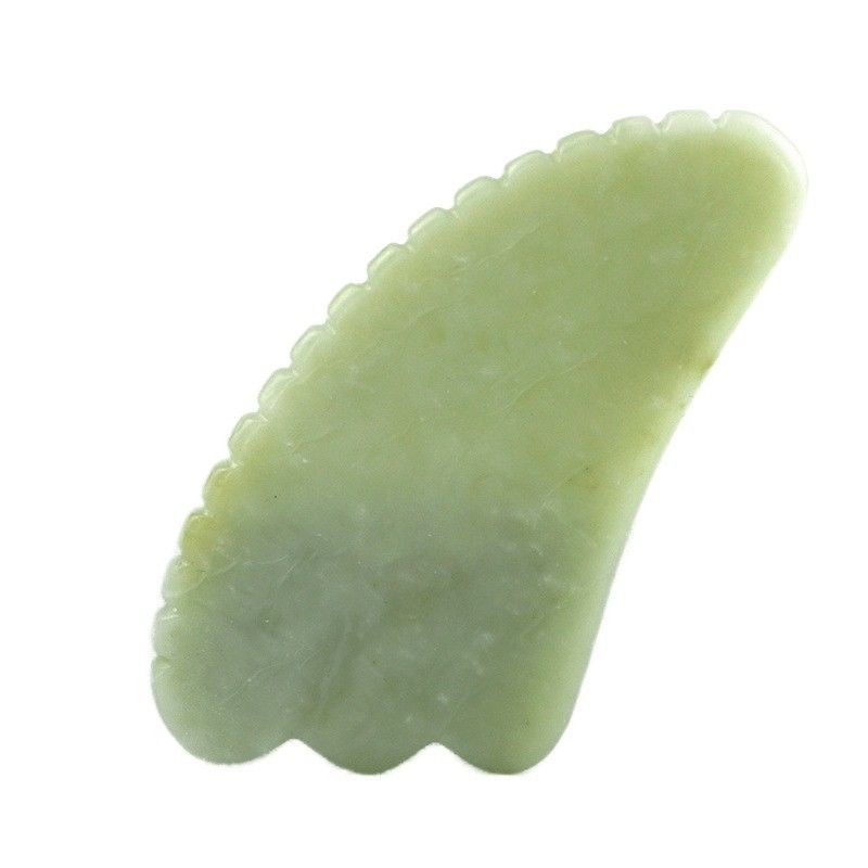 Equipo de masaje corporal Manual GuaSha Herramienta hecha de jade verde natural Xiuyan para la escultura de la mandíbula y la reducción de hinchazón